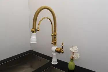 شیر ظرفشویی تک سفیدطلایی